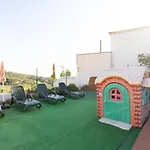 بيت للعطل Mountain, Seaviews, And Pool Relax By Sunkeyrents