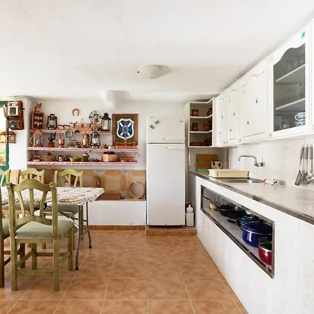 Mountain, Seaviews, And Pool Relax By Sunkeyrents Сasa de vacaciones Fasnia